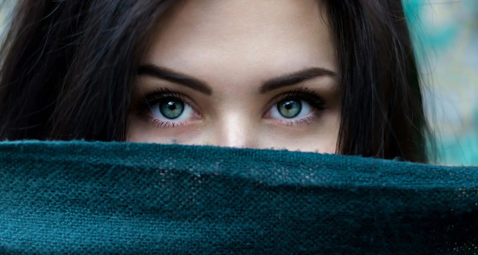 7 Traits & Characteristics of an Introvert